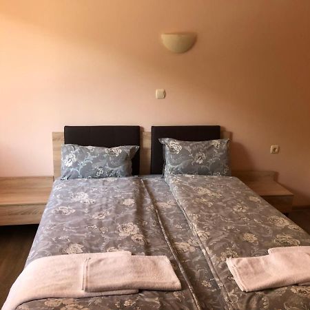 Guest House Rest 萨帕雷瓦巴尼亚 外观 照片